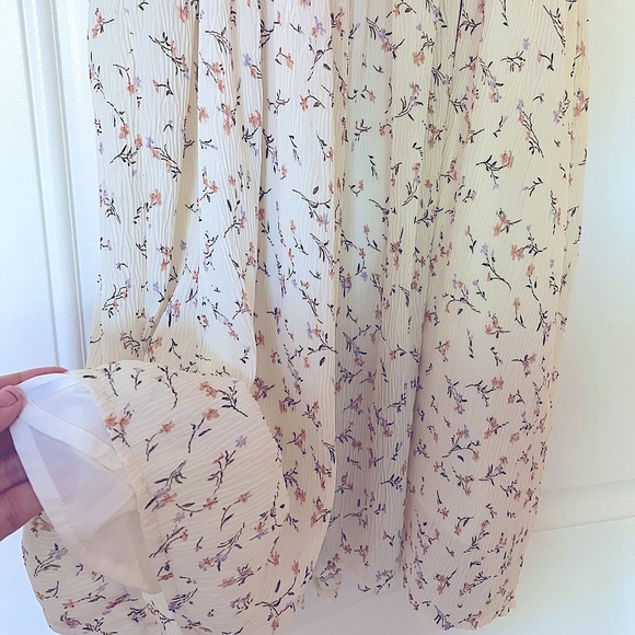 Carly Jean Los Angeles “Juliette” Mini Dress in Ivory - Picture 5 of 8